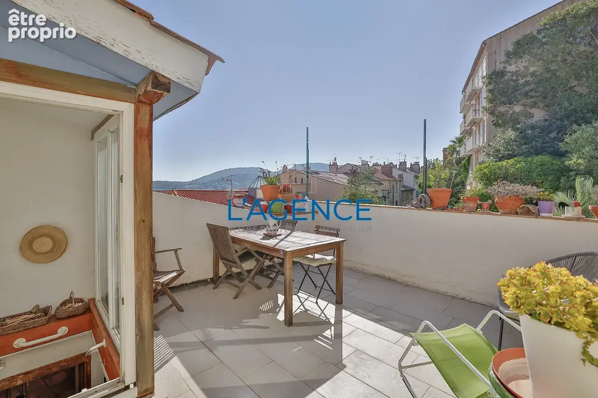 Appartement à HYERES