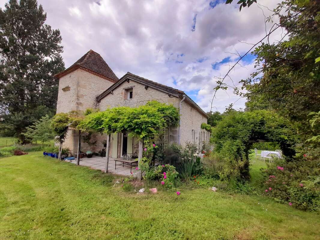 Maison à CASTILLONNES