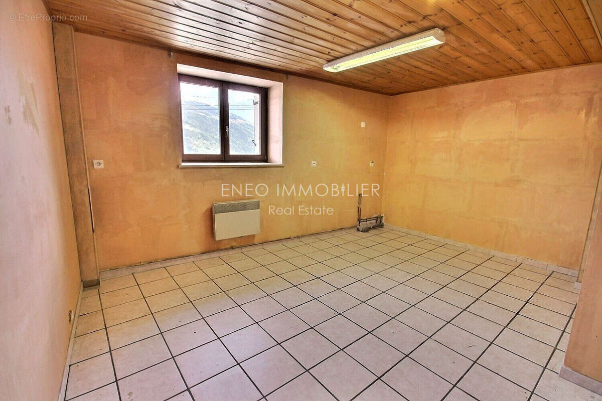 Maison 132 m² à Les Chapelles  - photo 7