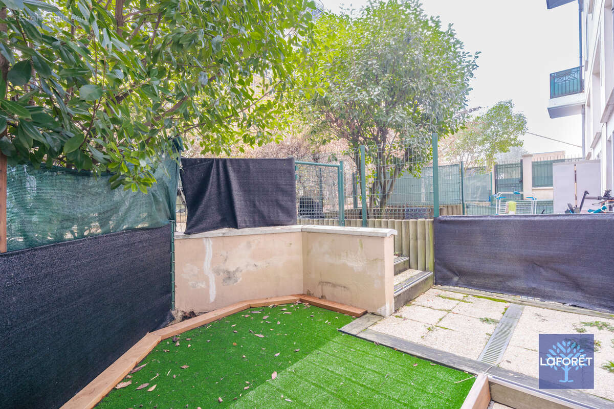 Appartement à LES PAVILLONS-SOUS-BOIS