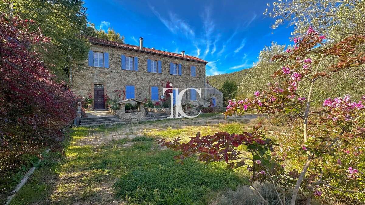 Maison à SAINT-PAUL-LE-JEUNE