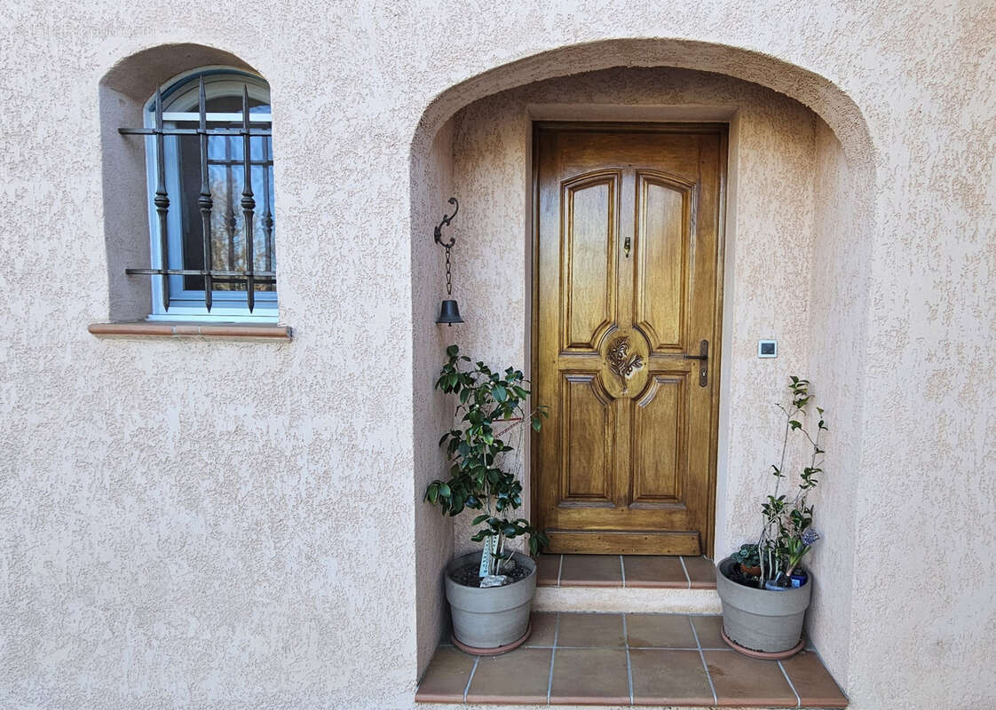 Maison à BAGNOLS-EN-FORET