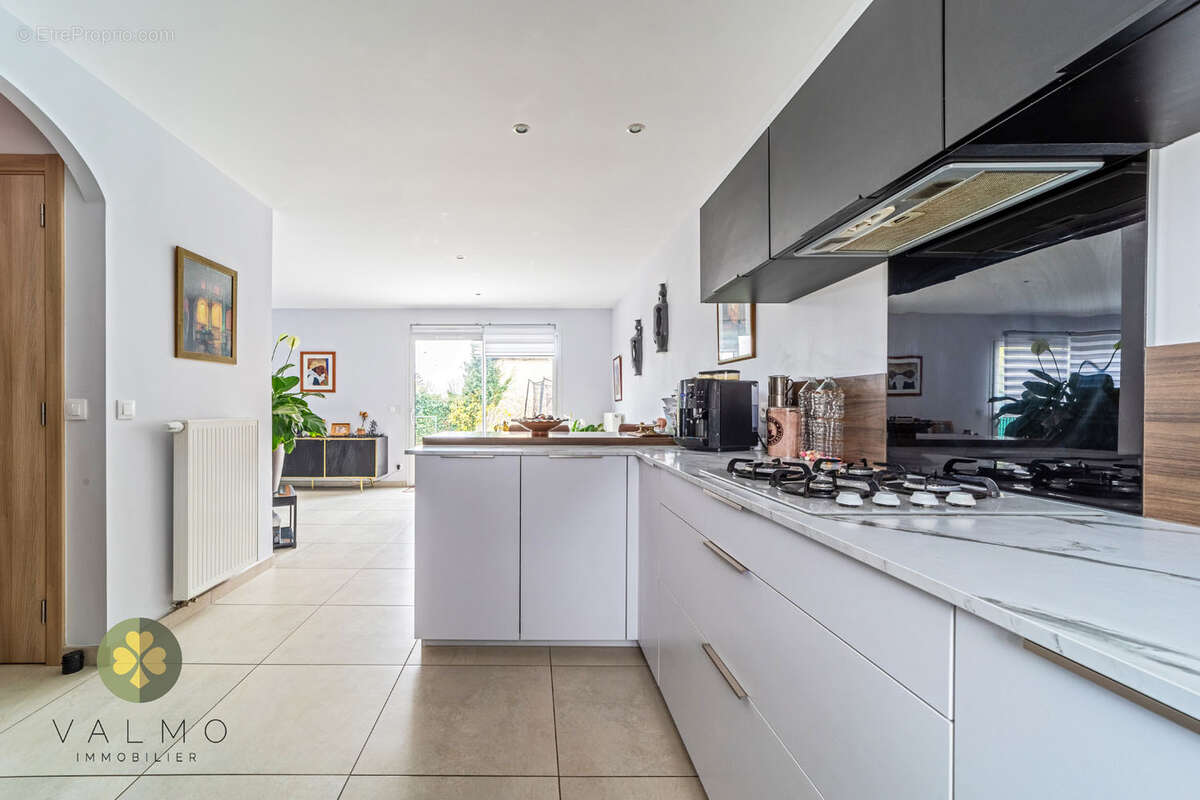 Maison à DAMMARTIN-EN-SERVE