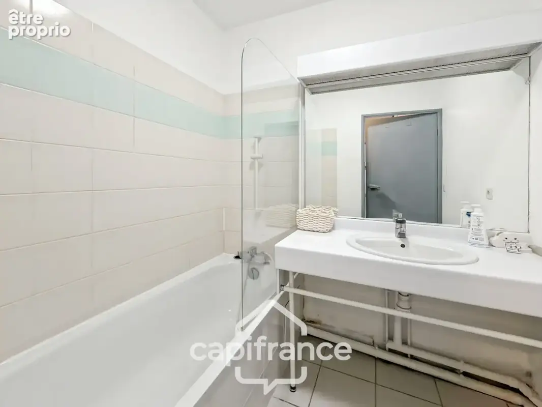 Dpt Gironde (33), à vendre AUDENGE appartement T2 bis de 51 m²  entièrement meublé - photo 7