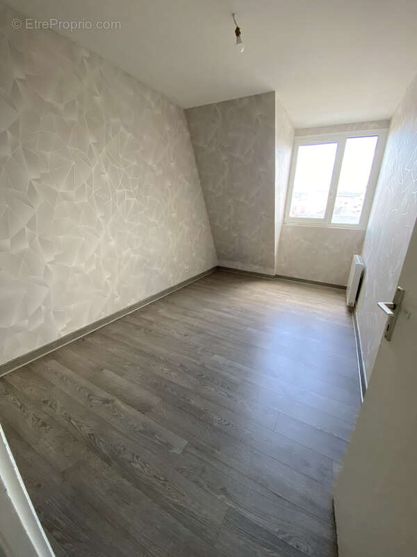 Beau duplex 6 pièces 105 m2   Loggia sud, garage & balcon   Onet-le-Château (La Baleine) - photo 23
