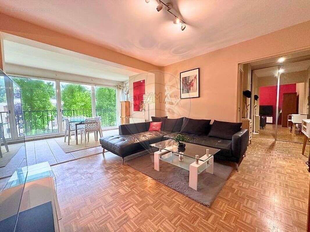 Appartement à LAMORLAYE