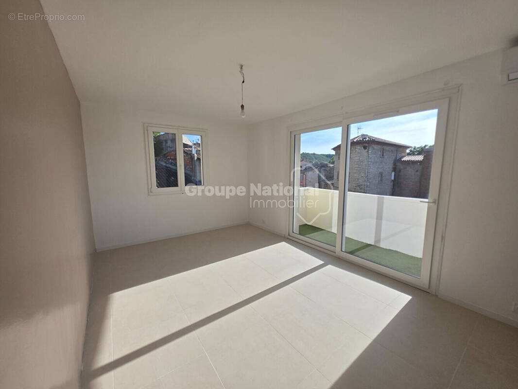 Appartement à VINON-SUR-VERDON