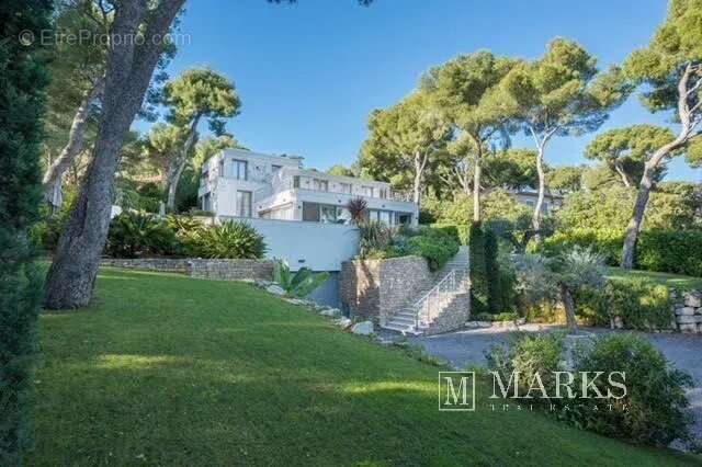 Villa élégante avec vue panoramique sur la mer à Saint-Jean-Cap-Ferrat - photo 4