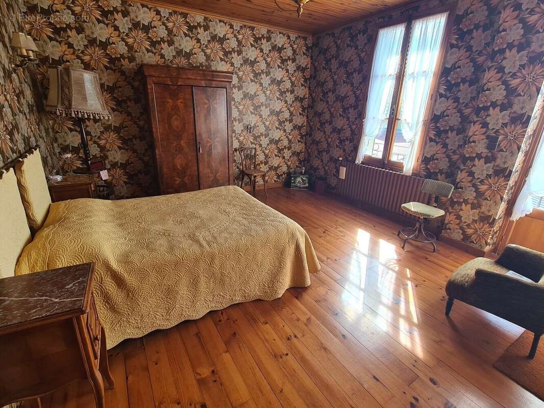 Maison 249 m² à Montailleur  - photo 8