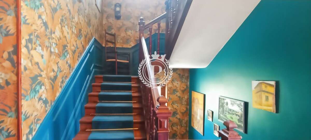 Maison à COURBEVOIE