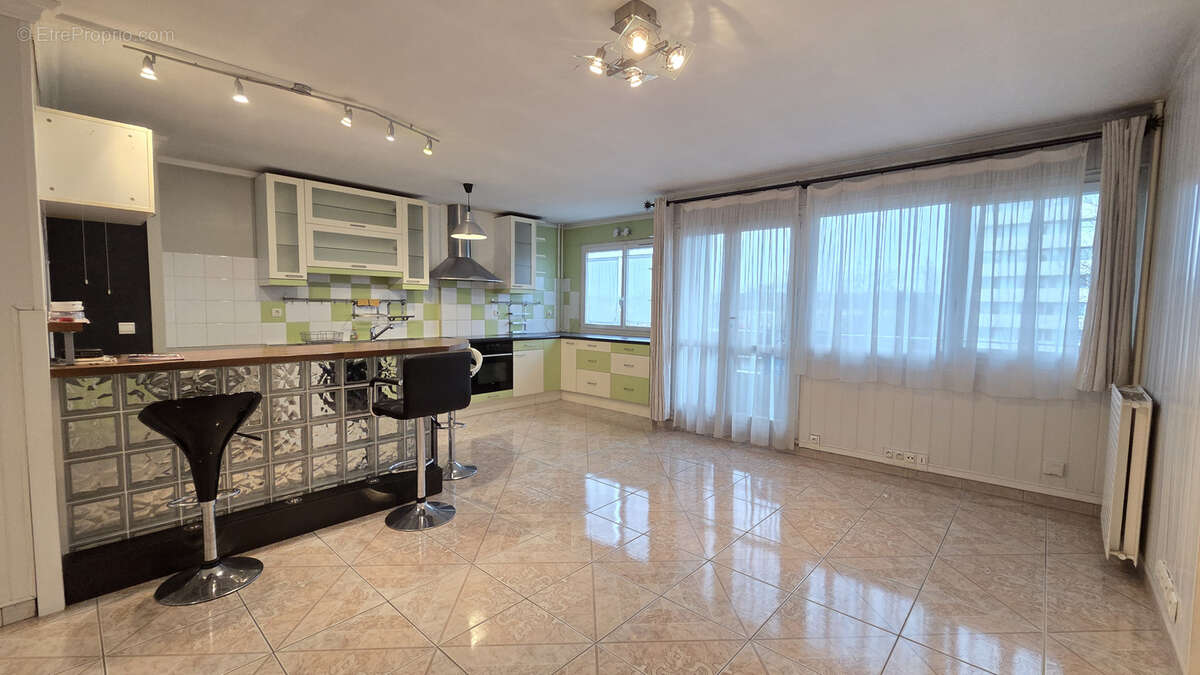 Appartement à BOISSY-SAINT-LEGER