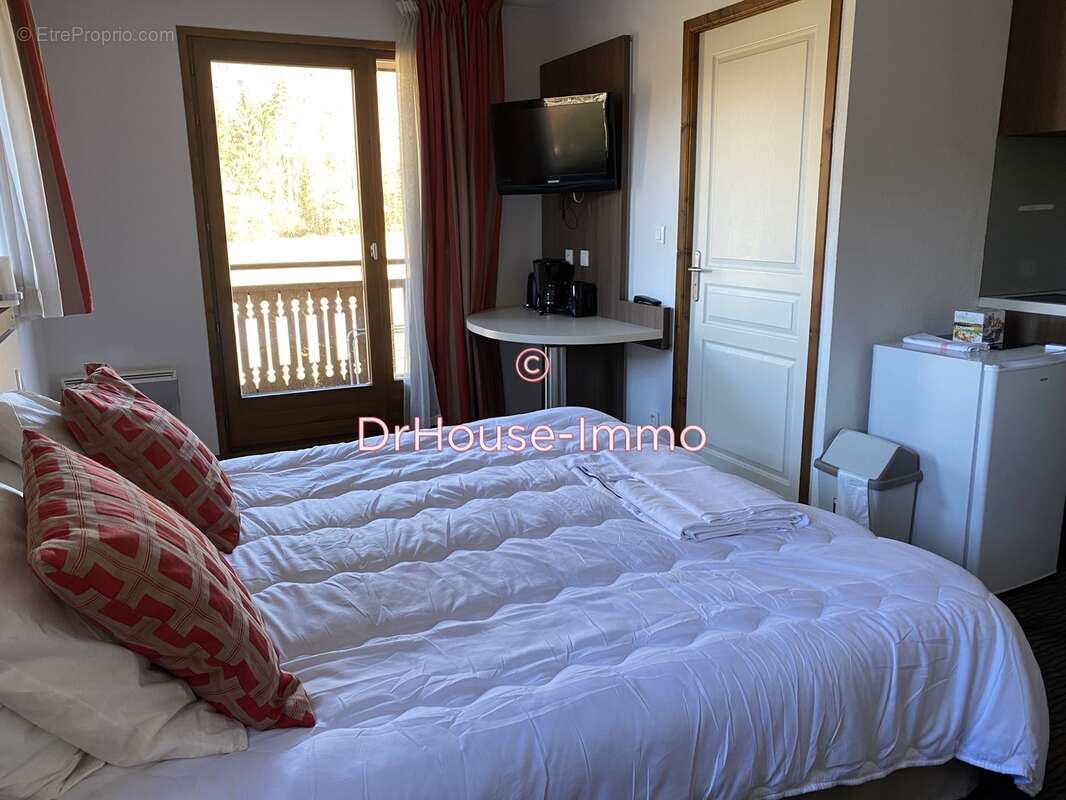 Appartement à MORILLON