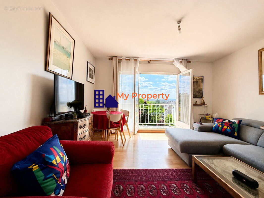 Appartement à HOUILLES