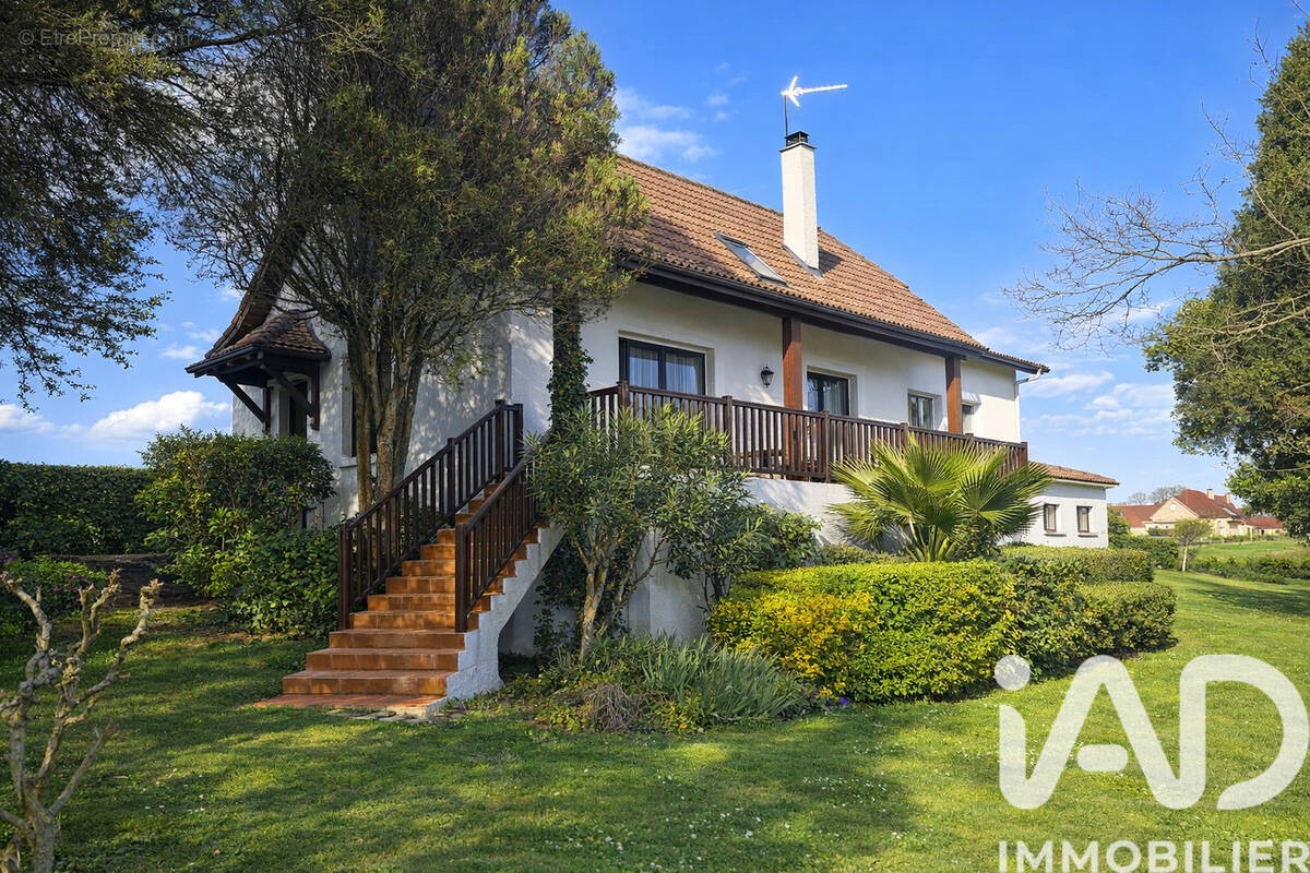 Photo 1 - Maison à OGENNE-CAMPTORT