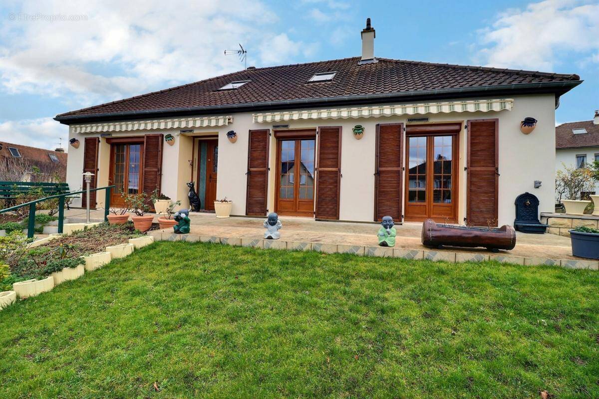 Maison à MANTES-LA-VILLE