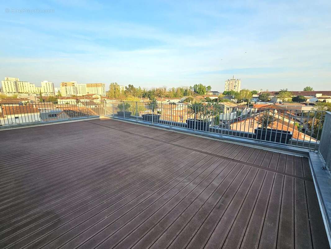 Appartement à BORDEAUX