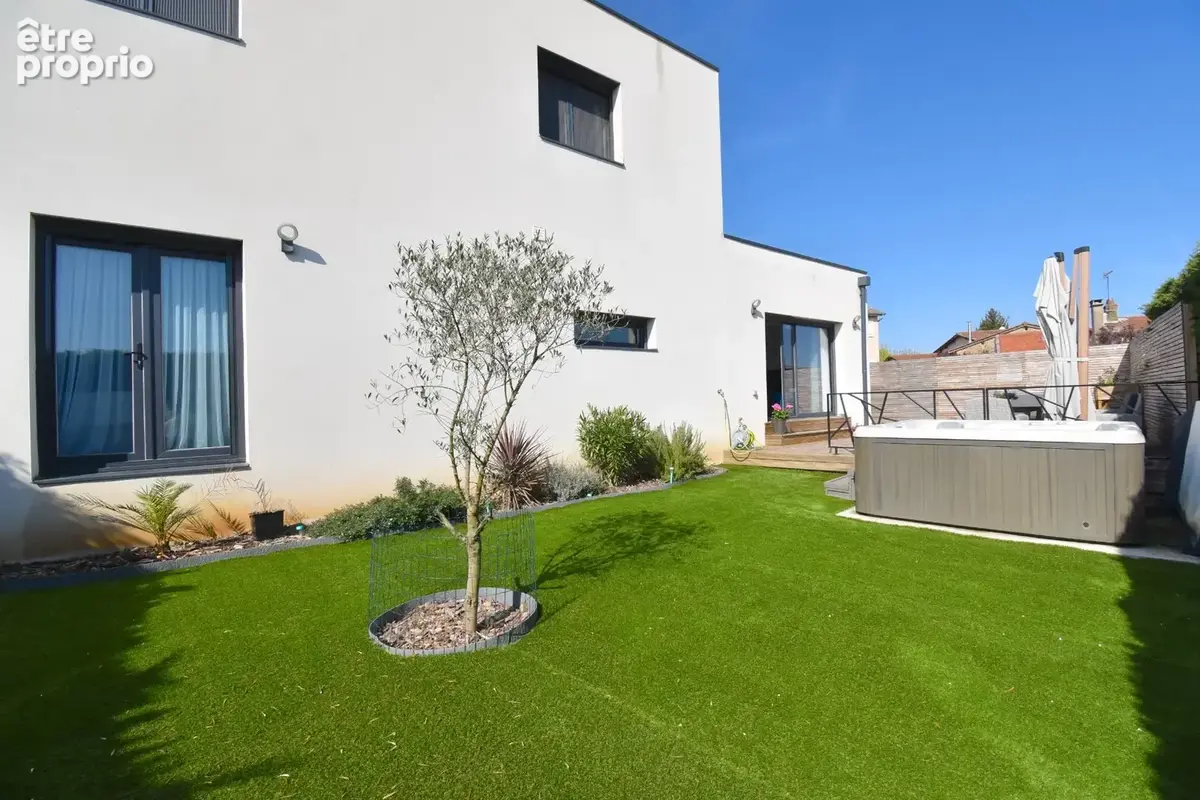 DARDILLY – Superbe villa contemporaine de 151 m² avec vue Mont Verdun - photo 25