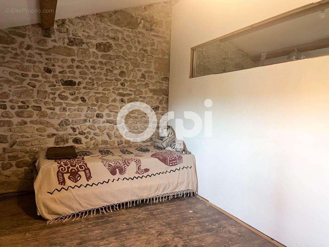 Maison à SAINT-LAURENT-DE-LA-PREE