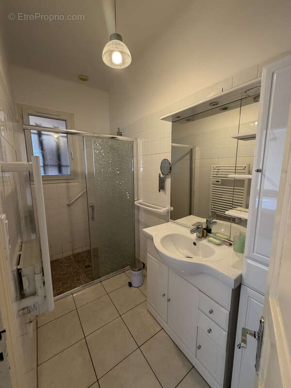 Maison à LA ROCHE-CHALAIS