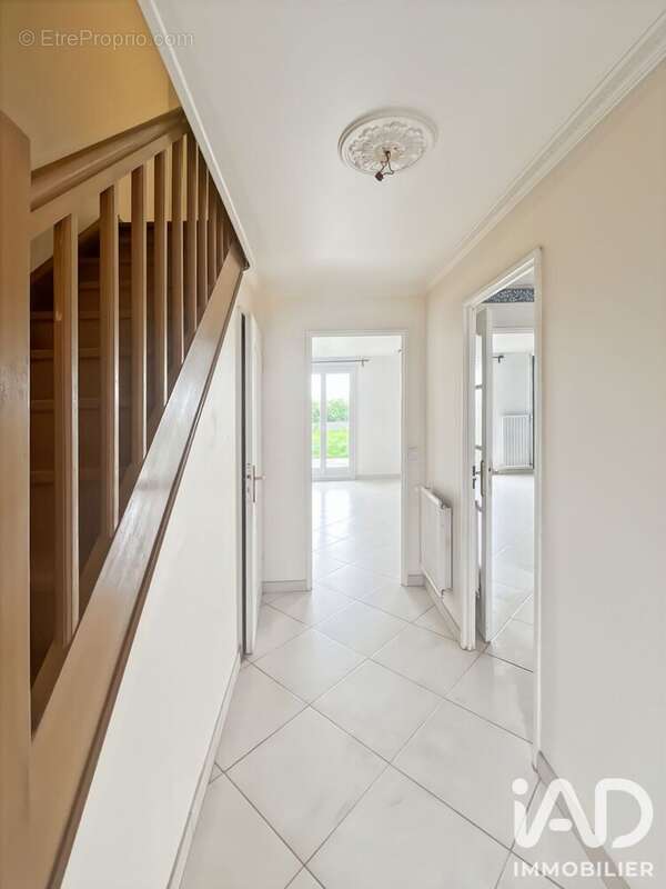 Maison 76 m² à Brie-Comte-Robert  - photo 4
