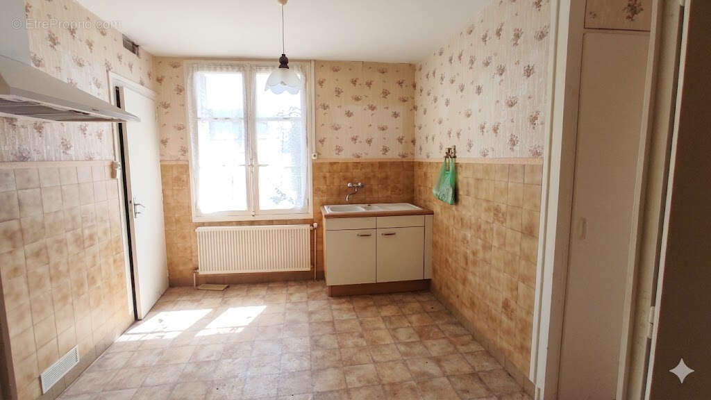 Maison à THURE