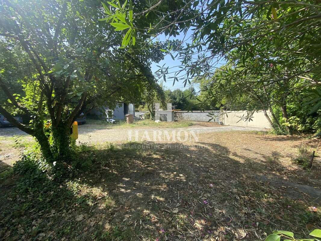 Harmon à vendre : Bizanos terrain constructible 552 m² - photo 2
