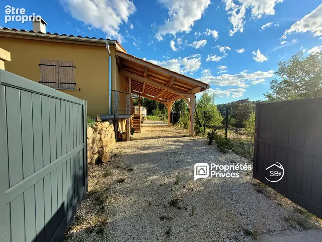 JOYEUSE - ardèche méridionale- Villa meublée de plain-pied, terrasse sud et jacuzzi 278 000   80 m²  Terrain de 803 m² - photo 15