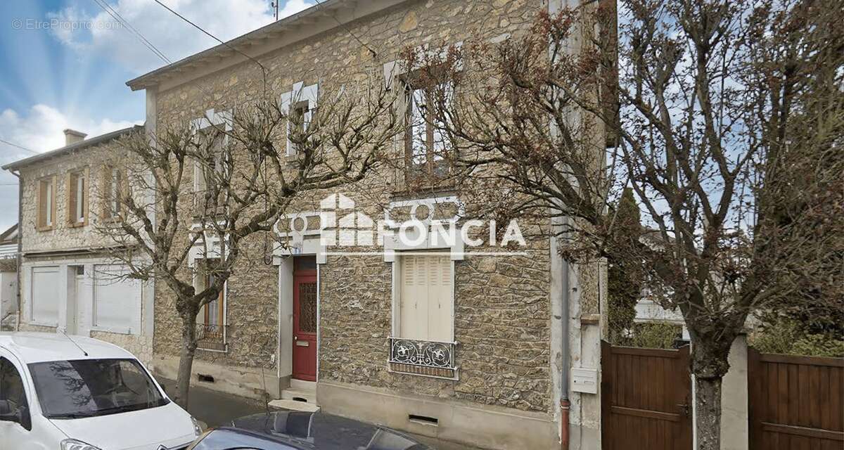 Appartement à CORBEIL-ESSONNES