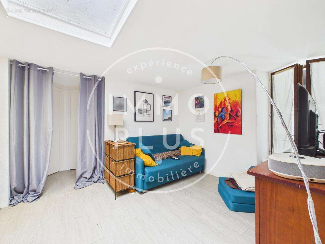 Vente - Appartement - 3 pièces + cuisine - 62,48 m² - 274 000 € - photo 4