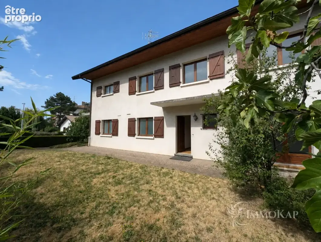 Rare à Annemasse   Grande maison   Terrain 953 m2 - photo 1