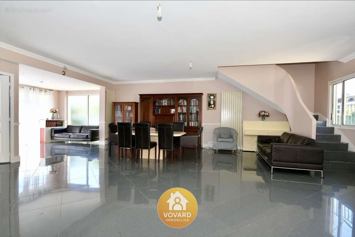 Ideal famille maison f7 de 200 m2 - photo 4