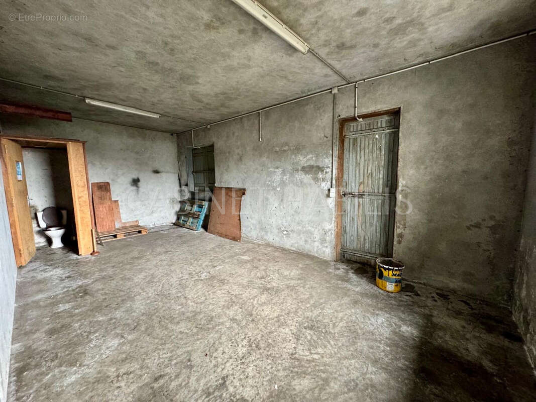 Commerce à SAINT-LEU