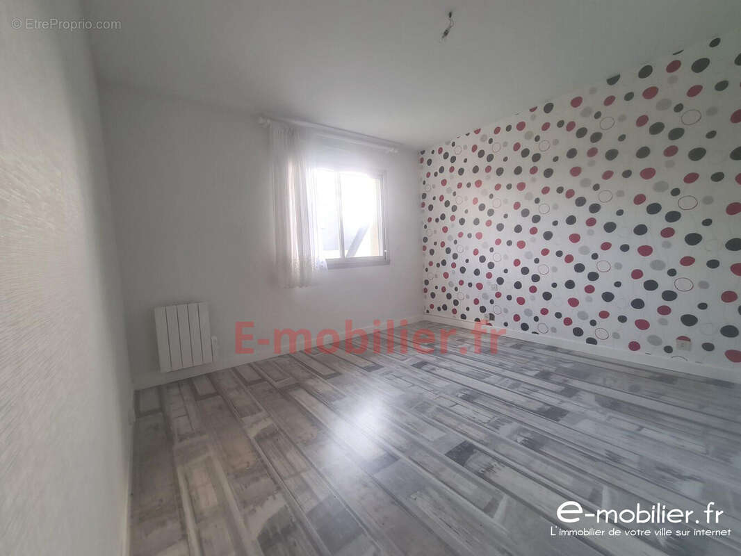 Maison à CHARTRES-DE-BRETAGNE