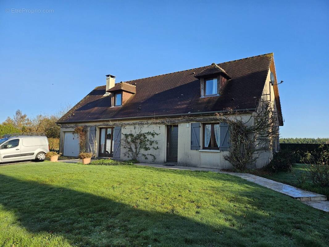 Maison à FIERVILLE-LES-PARCS