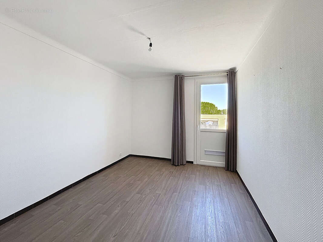 Appartement à VILLENEUVE-LES-AVIGNON