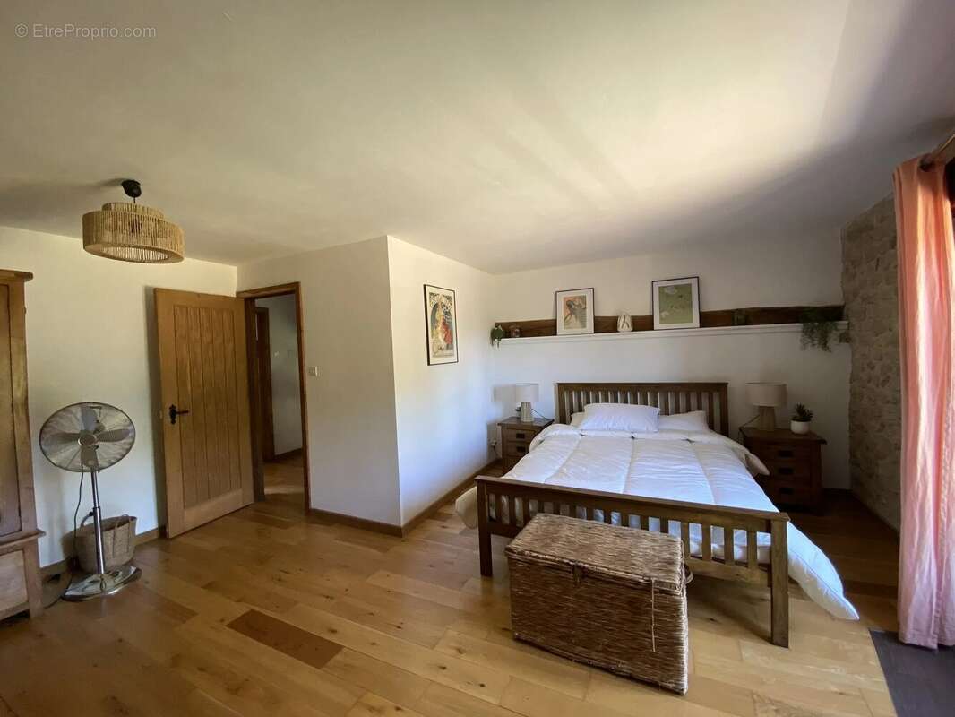 Belle maison de quatre chambres dans un environnement paisible - photo 6
