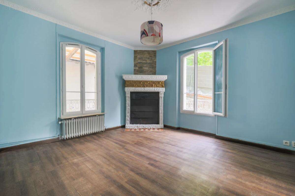 Maison à VILLENEUVE-SAINT-GEORGES