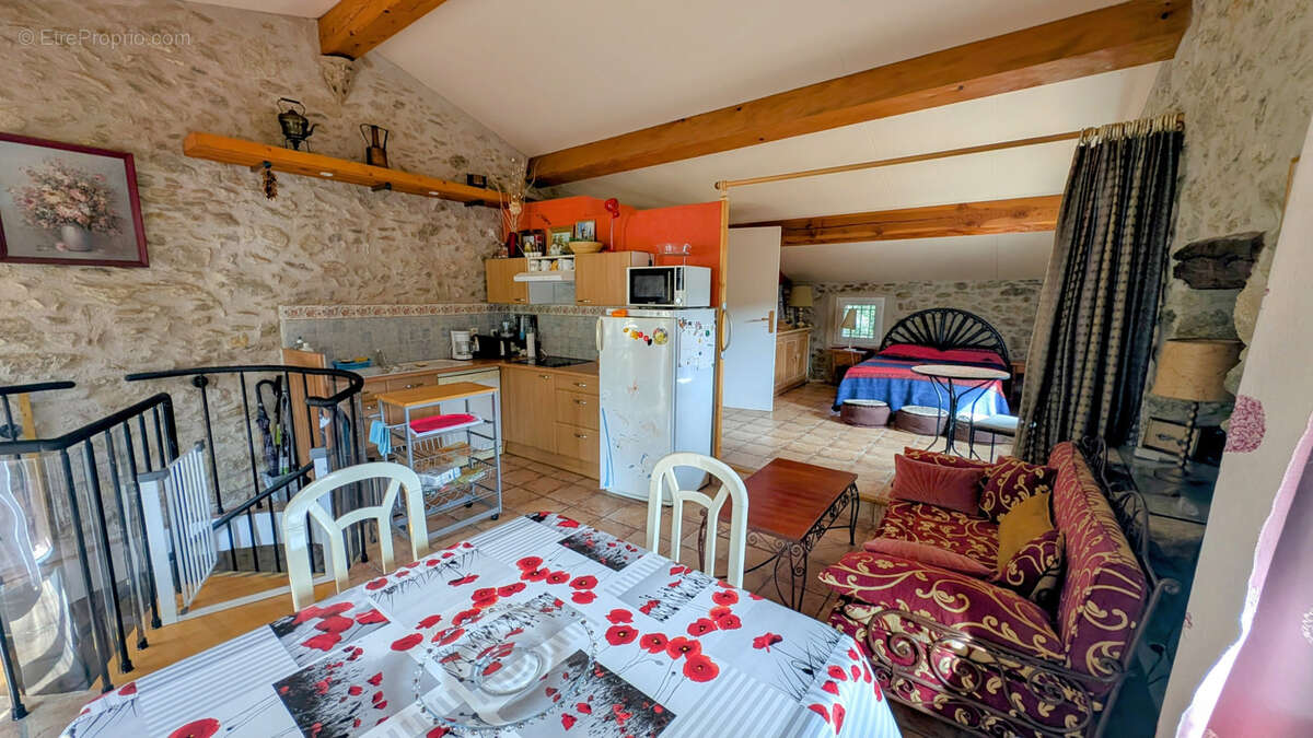 Maison à LAROQUE-DES-ALBERES