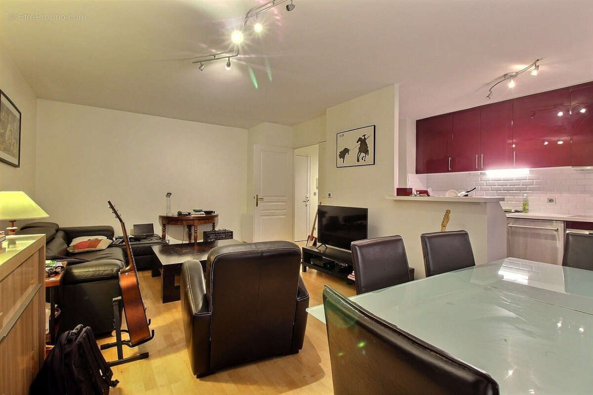 Appartement à PARIS-17E