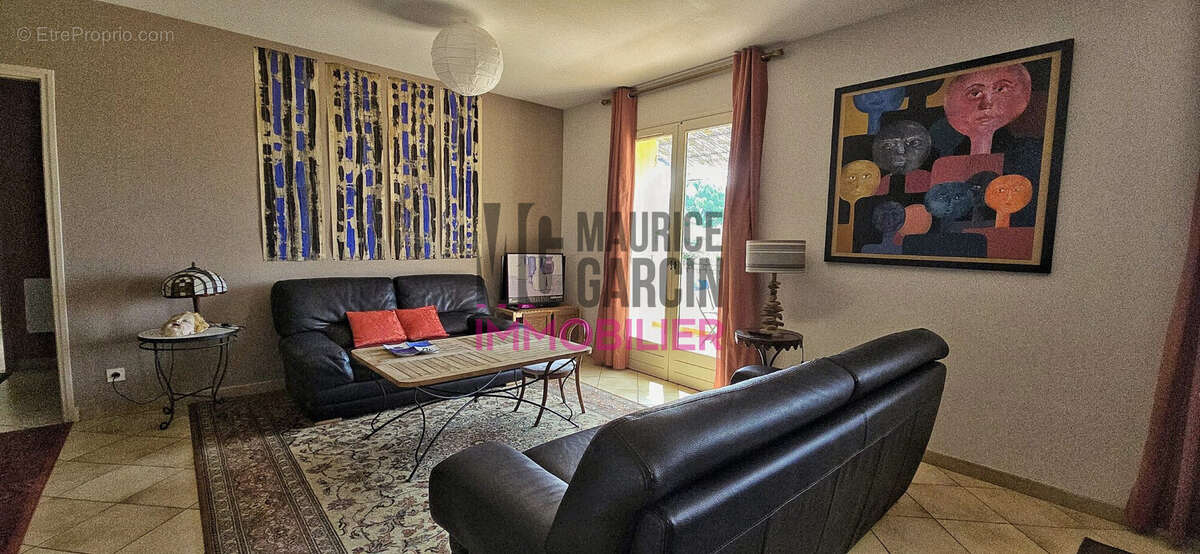 Maison à PERNES-LES-FONTAINES