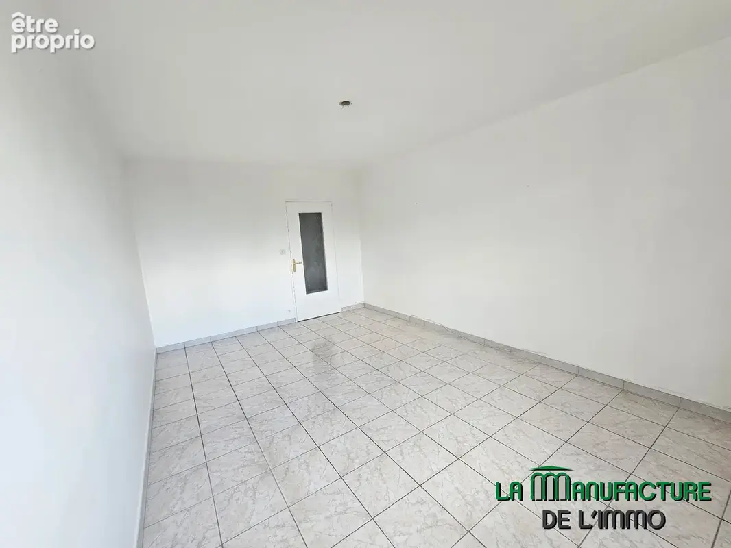 Appartement F3 - 64,94M2 - Cave - Saint-Etienne Secteur La Métare - photo 4