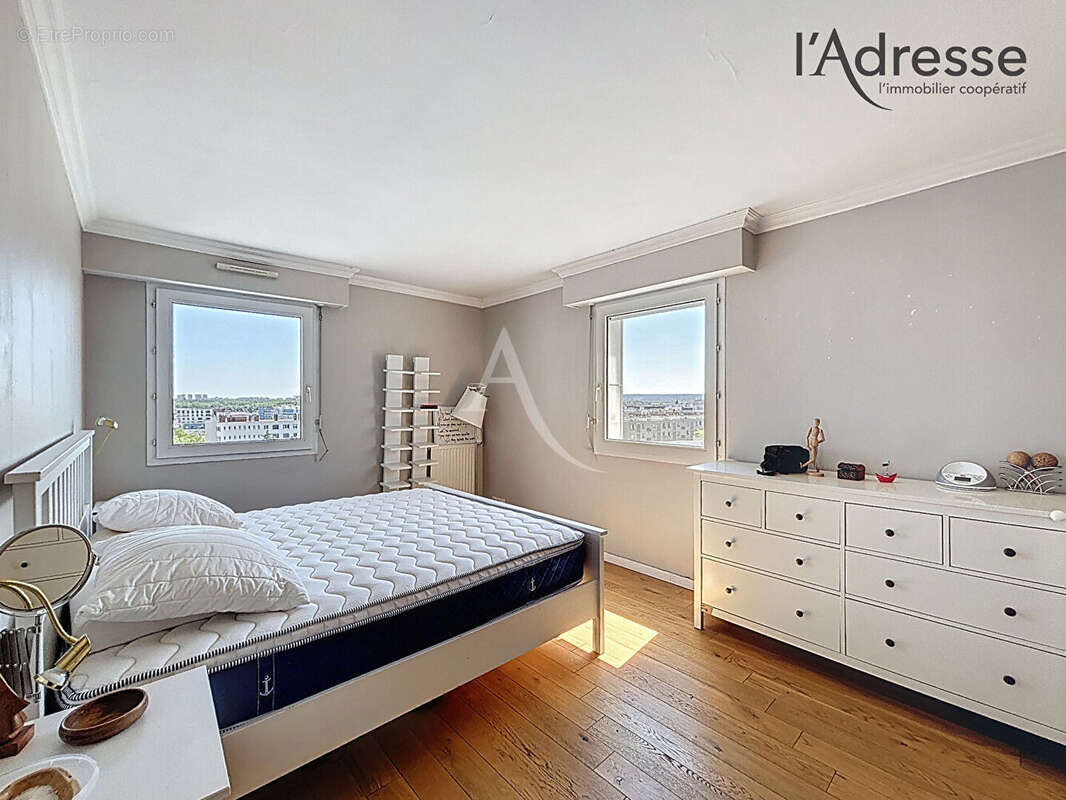 Appartement à SURESNES