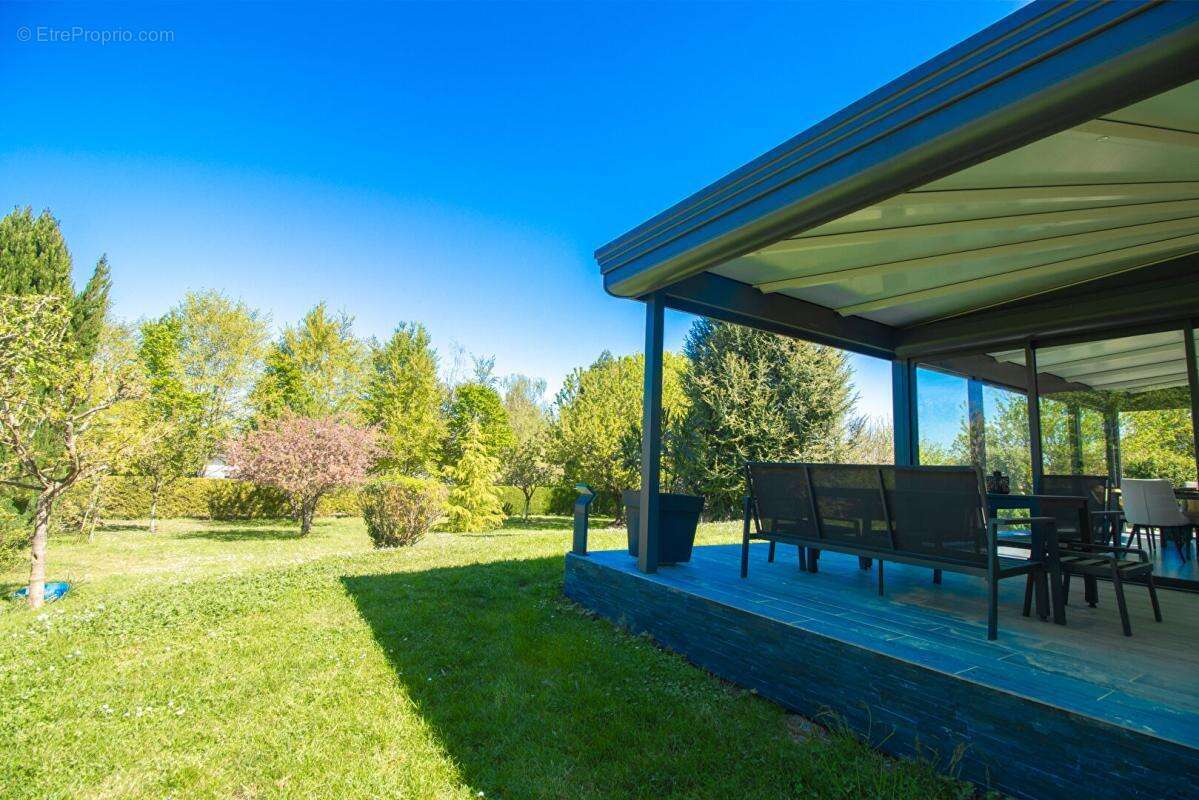 Maison à LONGUE-JUMELLES