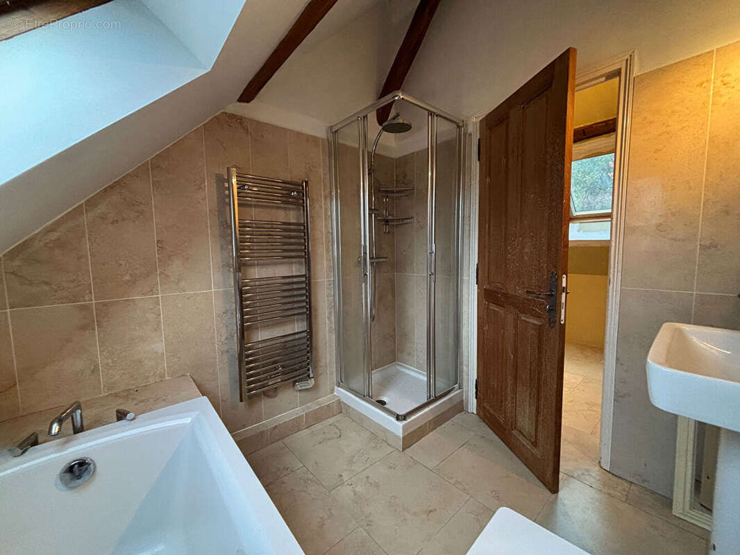 Maison à MOULIHERNE