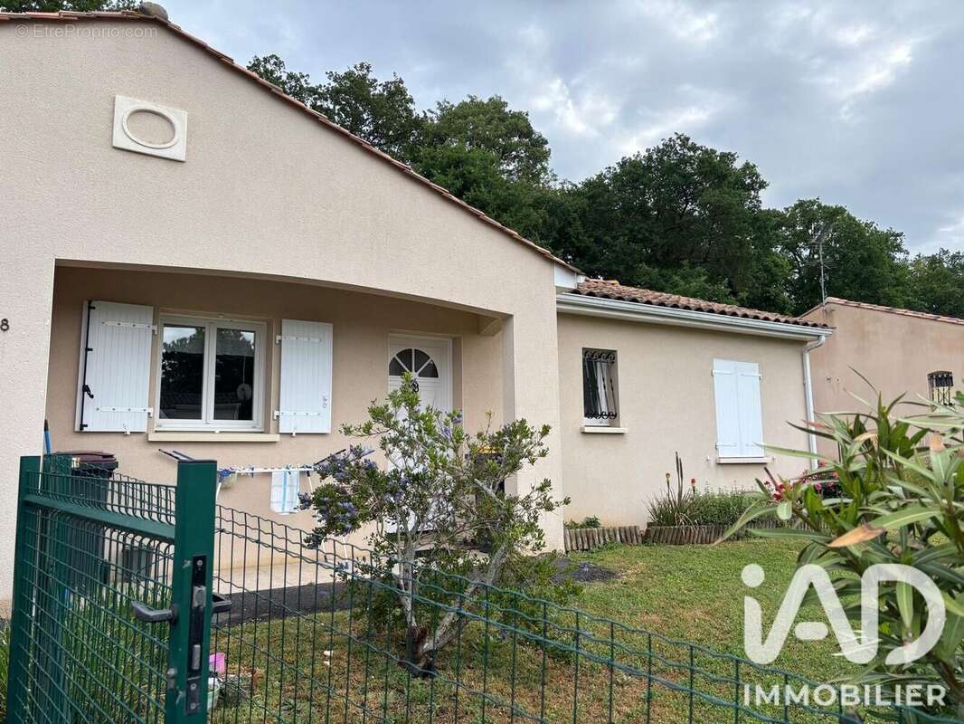 Photo 2 - Maison à L'ISLE-D'ESPAGNAC