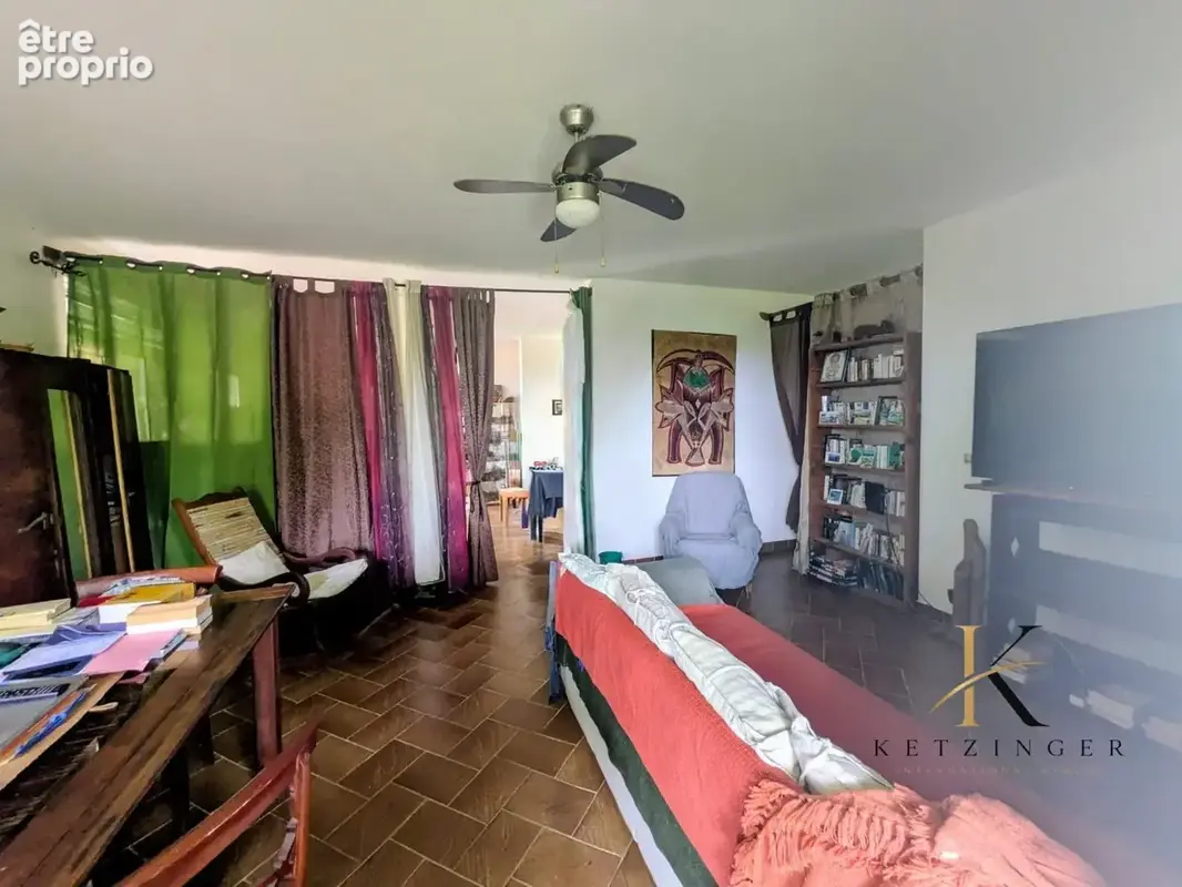 Maison 7 pièces 145 m² à vendre à Saint-Claude (97120) - photo 7