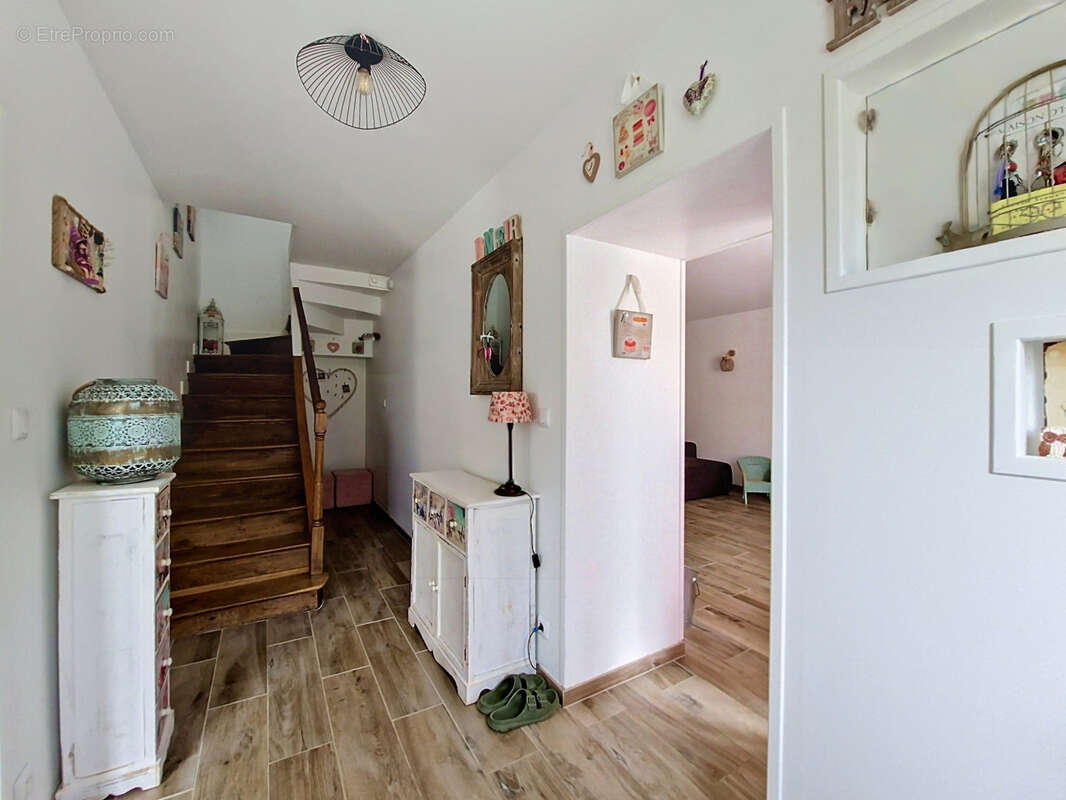 Maison 130 m² à Marines  - photo 4