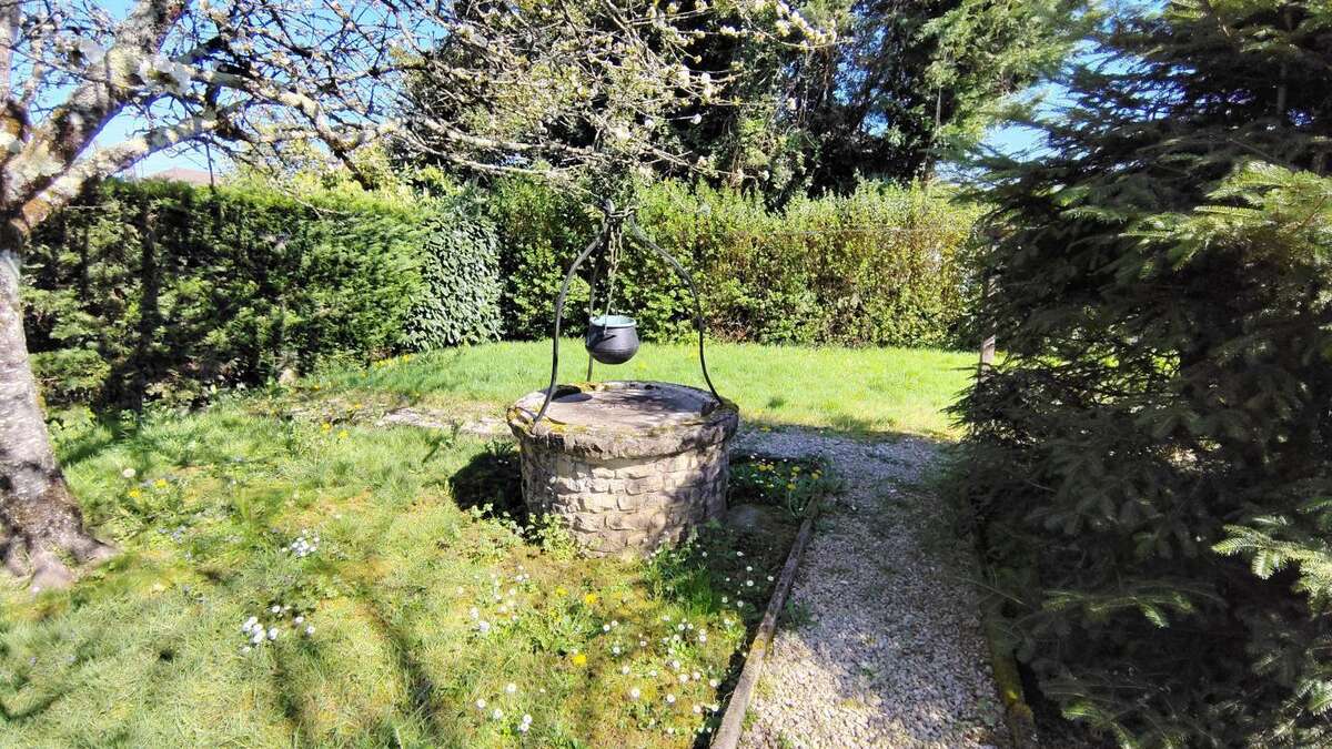 Maison à TERRASSON-LAVILLEDIEU