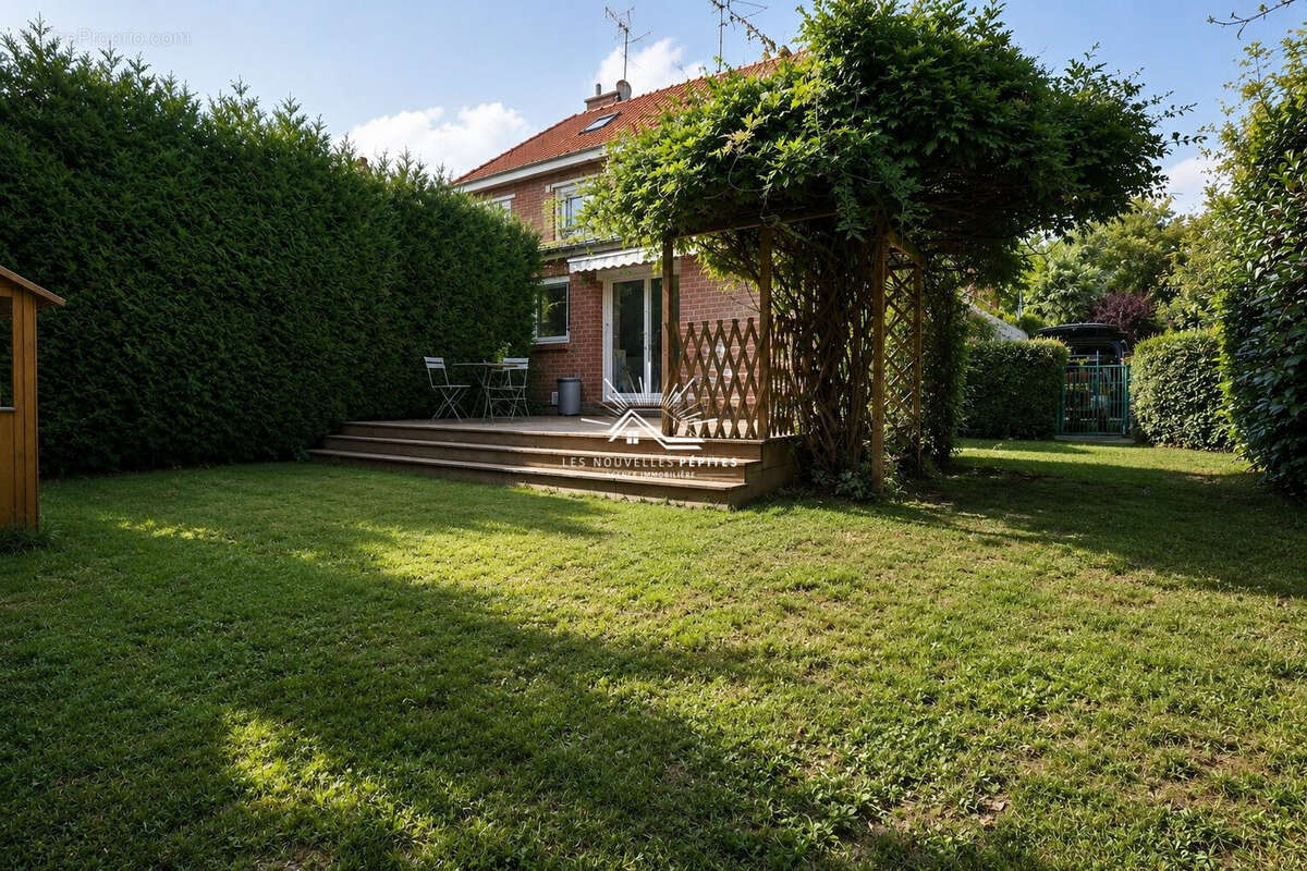 Maison à CROIX