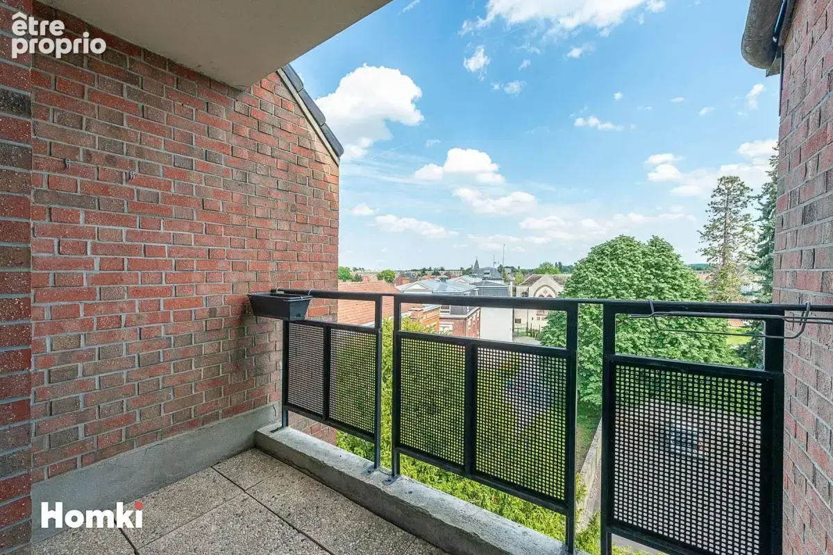 SAINT-AMAND-LES-EAUX – Appartement duplex T3 avec terrasse, balcon, parking et ascenseur – Résidence recherchée - photo 2